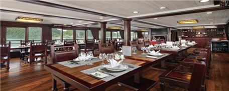 Du thuyền 4 sao Le Journey 